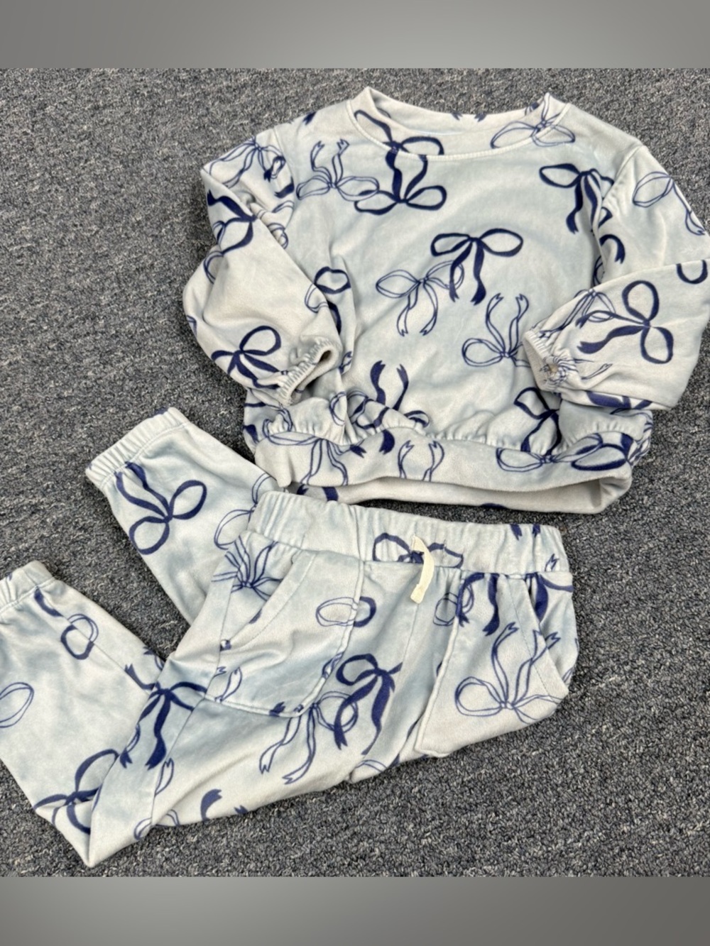 Cat & Jack Velour Super Soft Matching Set Long Sleeve and Joggers Size 2T Girls